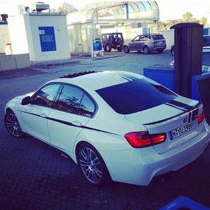 Sunday is car wash day
#Repost
#bmw #f30 by @mo_89_
#krautdub #bimmer #3series #munich #muenchen #sunday #car #wash #day #munchen #320 #328 #335 #performance #mperformance #bmwm